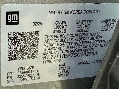 Used 2025 Chevrolet Trax LT w/ LT Convenience Package image 38