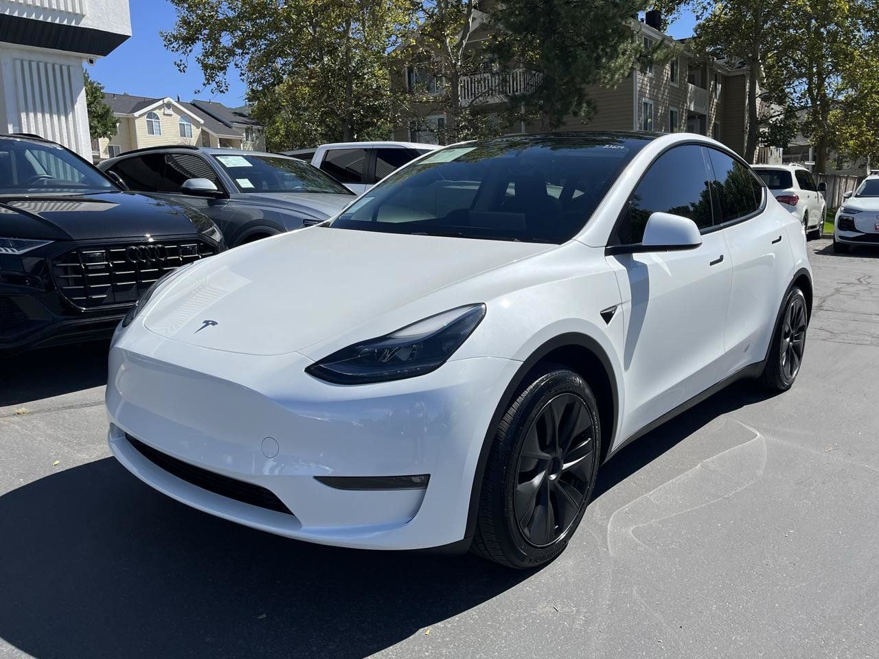 Used 2025 Tesla Model Y Long Range AWD/4WD image 15