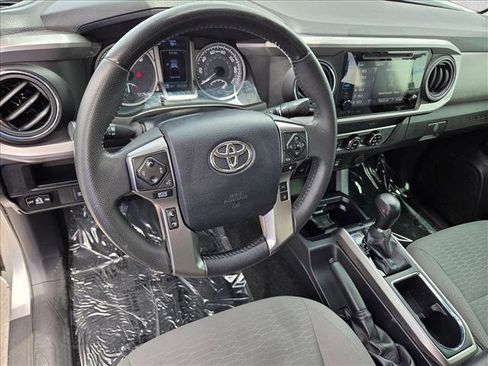Certified 2018 Toyota Tacoma SR5 RWD image 10