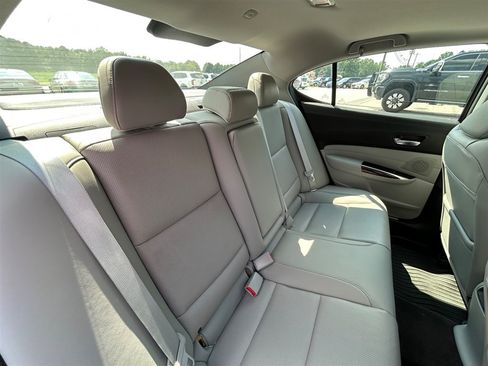 Used 2017 Acura TLX w/ Technology Package FWD image 33