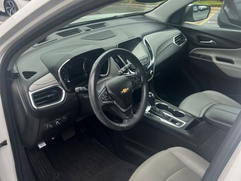 Used 2018 Chevrolet Equinox Premier FWD image 6
