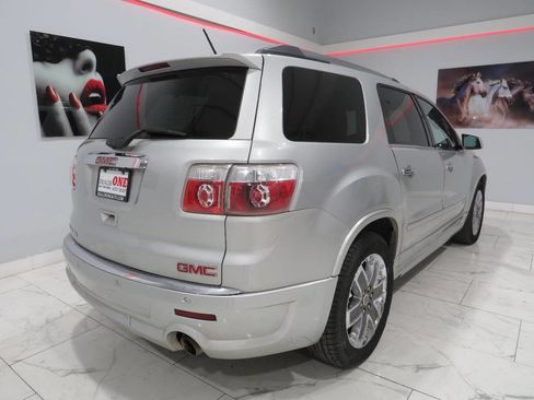 Used 2012 GMC Acadia Denali image 4