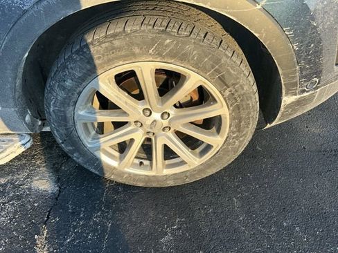 Used 2017 Ford Explorer Limited w/ Equipment Group 301A image 8