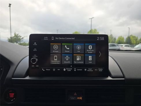 Used 2025 Honda Pilot TrailSport image 27