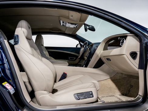 Used 2012 Bentley Continental GT image 32