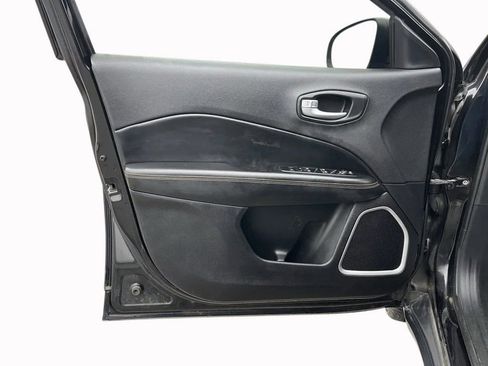 Used 2018 Jeep Compass Limited w/ Navigation Group image 14