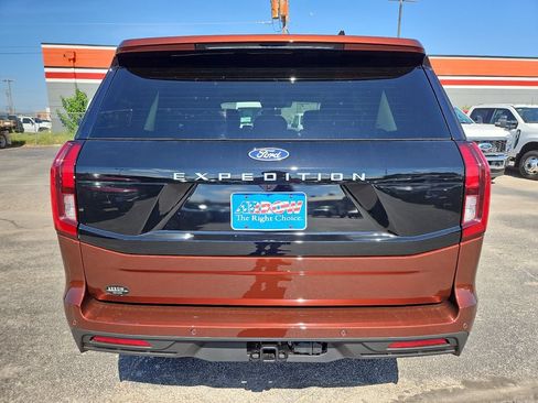 New 2027 Ford Expedition Active RWD image 10