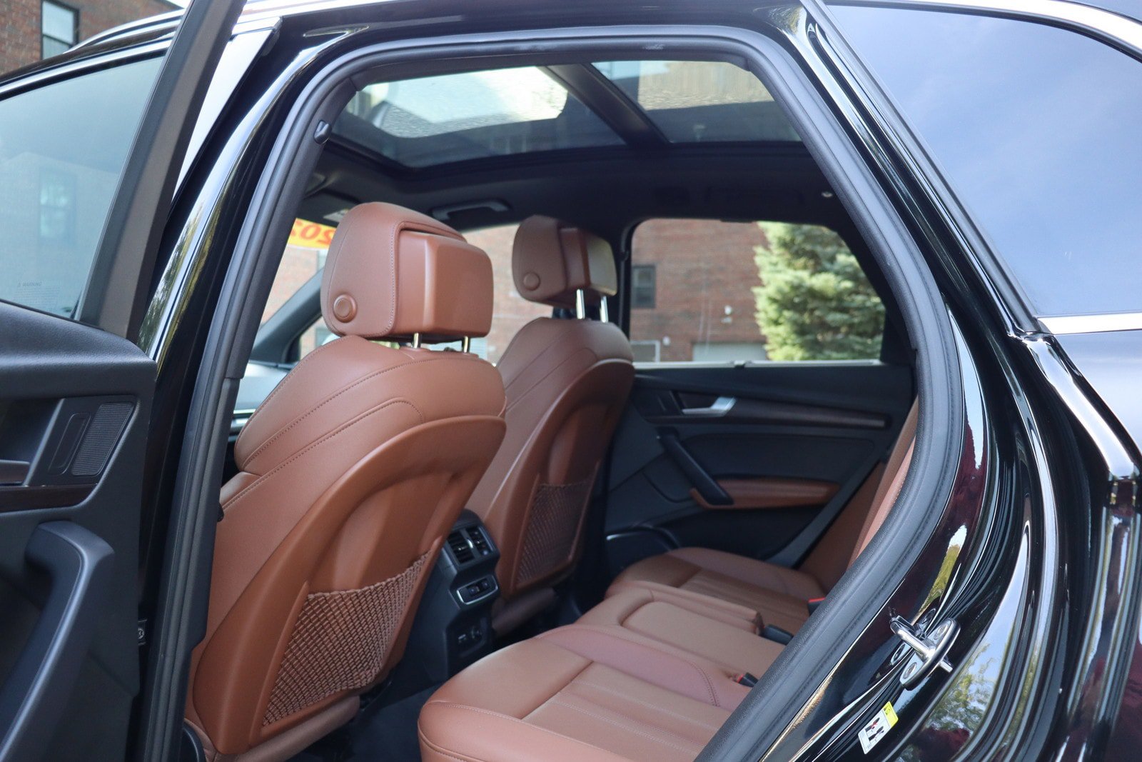 Used 2022 Audi Q5 2.0T Premium Plus w/ Premium Plus Package AWD/4WD image 13