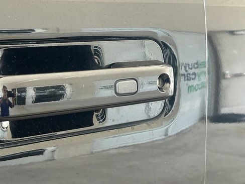 Used 2020 Ford F150 Lariat w/ Equipment Group 502A Luxury AWD/4WD image 20