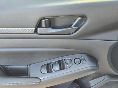 New 2026 Nissan Altima 2.5 SV AWD/4WD image 12