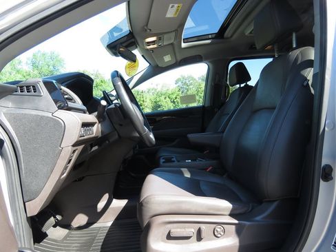 Used 2018 Honda Odyssey Elite image 10