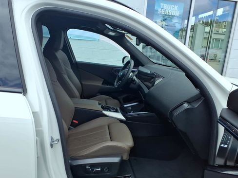 Used 2025 BMW X3 xDrive30i w/ M Sport Package AWD/4WD image 20