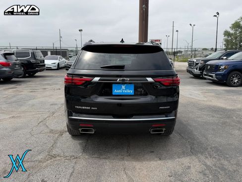 Used 2022 Chevrolet Traverse Premier w/ LPO, Floor Liner Package AWD/4WD image 6