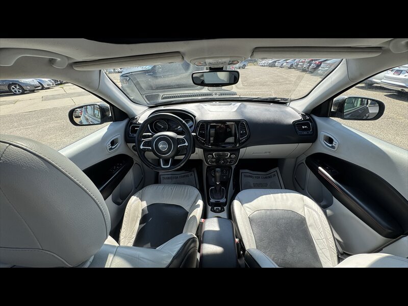 Used 2018 Jeep Compass Limited w/ Navigation Group AWD/4WD image 16