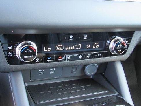 New 2026 Mitsubishi Outlander SEL FWD image 29