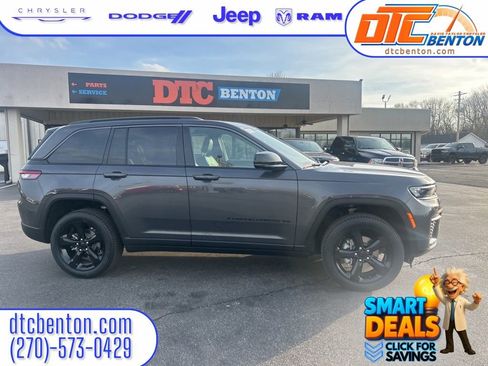 New 2026 Jeep Grand Cherokee Limited w/ Limited Altitude Package AWD/4WD image 3