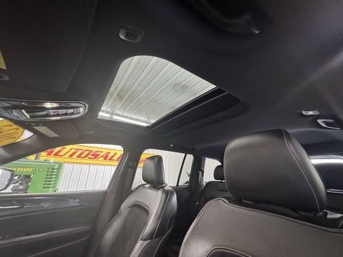 Used 2023 Jeep Grand Cherokee Altitude RWD image 35