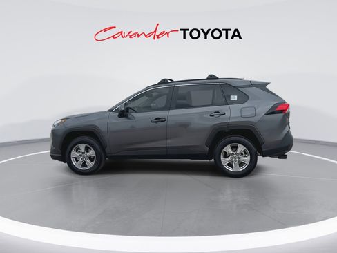 Used 2025 Toyota RAV4 XLE FWD image 5