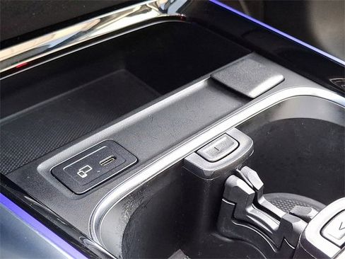 Certified 2022 Mercedes-Benz GLA 250 4MATIC w/ Premium Package Lite image 25