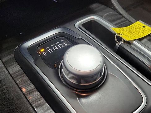 Used 2022 Chrysler 300 Touring image 27