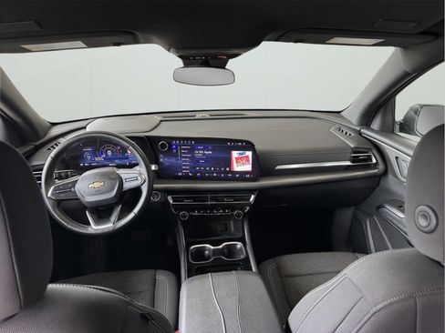 Used 2024 Chevrolet Traverse LT AWD/4WD image 13