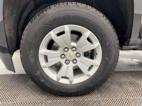 Used 2022 Chevrolet Colorado LT w/ LT Convenience Package image 11