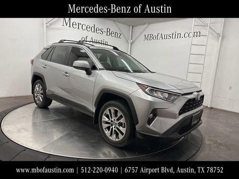Used 2021 Toyota RAV4 XLE Premium image 1