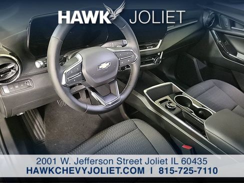 Used 2026 Chevrolet Equinox LT AWD/4WD image 11
