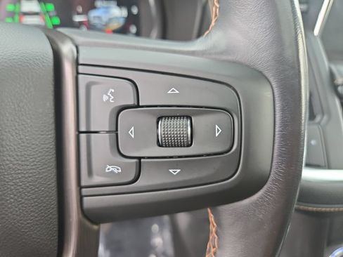 Used 2022 GMC Yukon XL AT4 w/ Technology Package AWD/4WD image 24