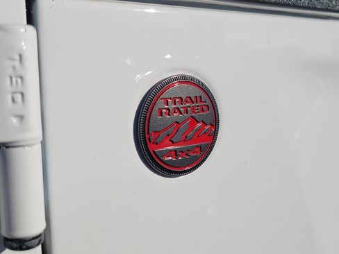 Used 2024 Jeep Wrangler Unlimited Rubicon image 7