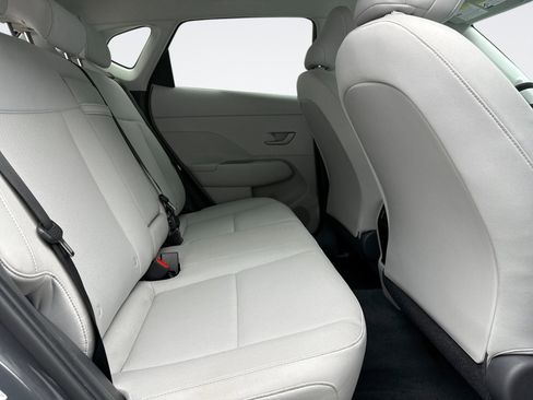 Used 2024 Hyundai Kona SEL AWD/4WD image 17