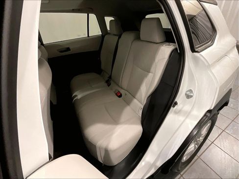 Used 2024 Toyota Corolla Cross LE image 15