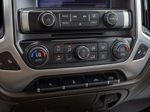Used 2015 GMC Sierra 1500 SLT w/ SLT Preferred Package AWD/4WD image 21