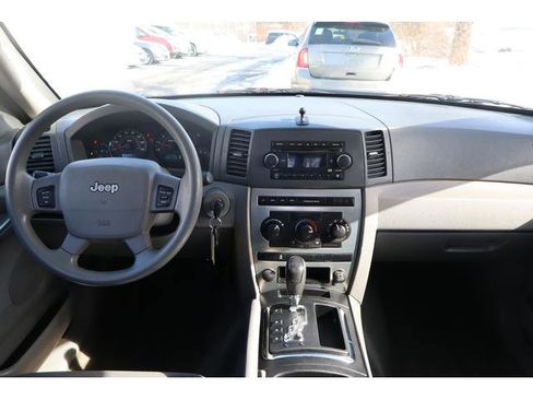 Used 2006 Jeep Grand Cherokee Laredo image 8