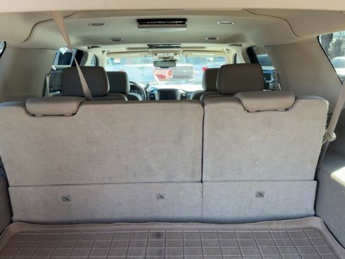 Used 2016 Chevrolet Suburban LTZ image 12