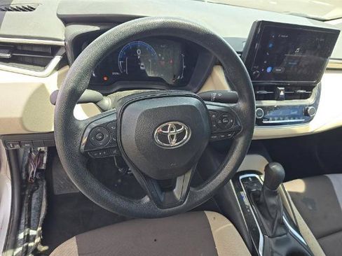 Used 2026 Toyota Corolla LE FWD image 7