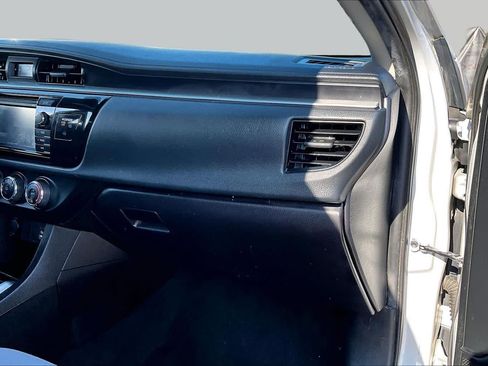 Used 2016 Toyota Corolla L FWD image 19