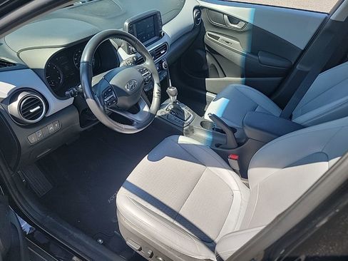 Used 2021 Hyundai Kona Limited AWD/4WD image 3