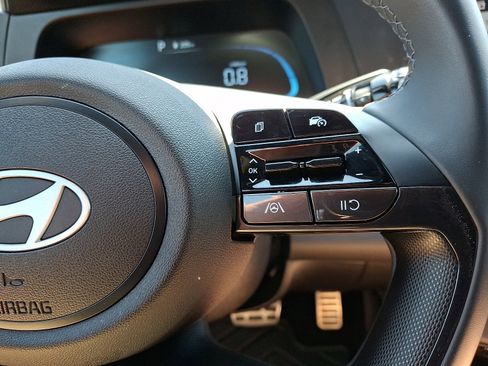 Used 2025 Hyundai Elantra Sport FWD image 22