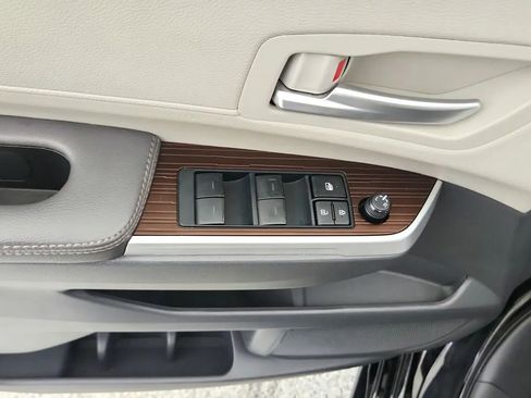 Used 2024 Toyota Sienna XLE image 26