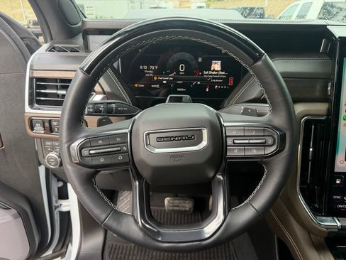Used 2026 GMC Yukon XL Denali Ultimate AWD/4WD image 24