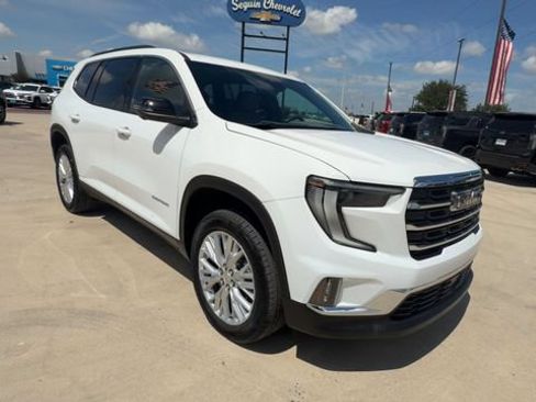 Certified 2026 GMC Acadia Elevation w/ Elevation Premium Package FWD image 2