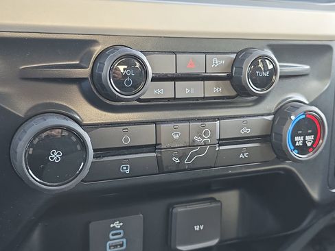Used 2025 Ford F250 XLT image 19