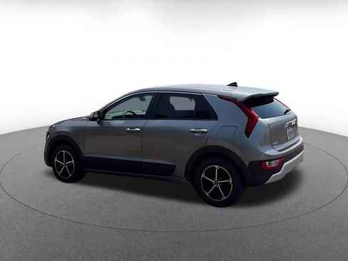 Used 2026 Kia Niro LX FWD image 10