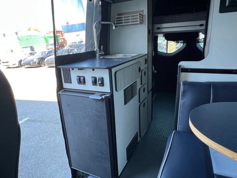 Used 2022 Mercedes-Benz Sprinter 2500 image 34