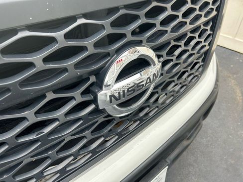 Used 2019 Nissan Titan S image 33