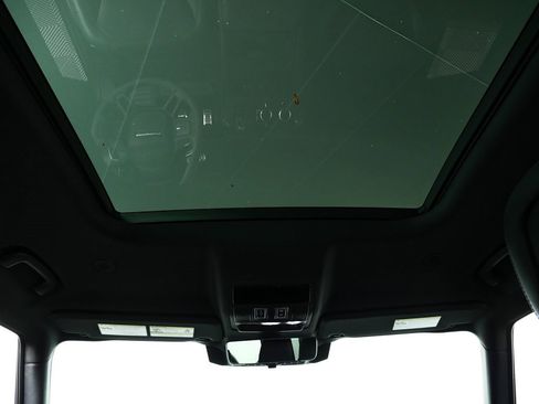 Used 2023 Land Rover Defender 110 V8 image 20