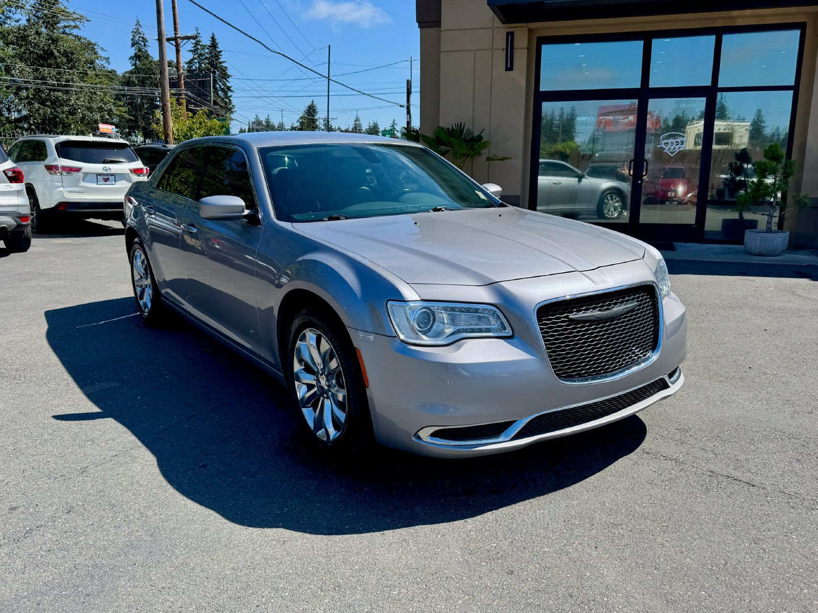 Used 2017 Chrysler 300 Limited AWD/4WD image 1
