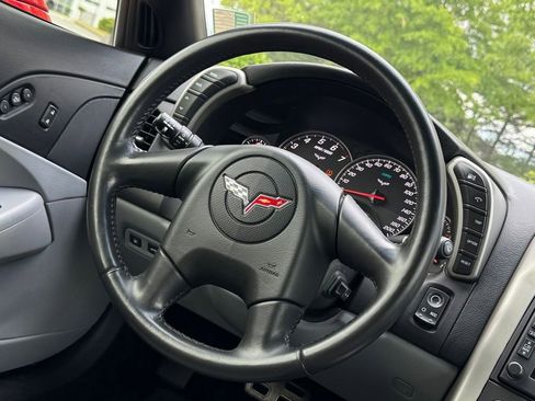 Used 2005 Chevrolet Corvette Coupe w/ Preferred Equipment Group RWD image 15