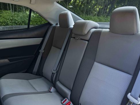 Used 2019 Toyota Corolla LE w/ Body Protection Package FWD image 18
